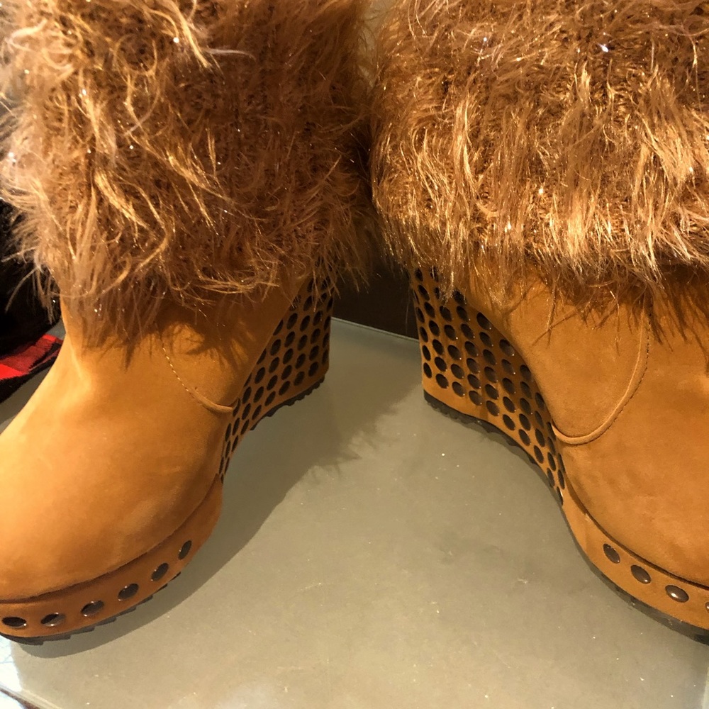 Never Worn! Bootie size 6.5